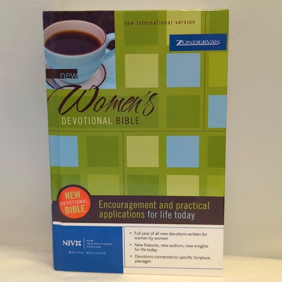 🚩Free 🆕 Zondervan Women's Devotional Bible / NIV - Picture 2 of 9